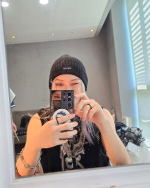 Felix Instagram - 🔫💥💙🧡🩶
#felix #straykids #stay #chkchkboom