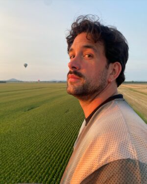 Félix-Antoine Tremblay Instagram - S’envoyer en l’air 🎈