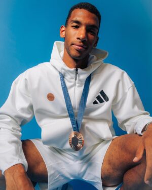 Félix Auger Aliassime Instagram - Dedication and perseverance paid off 🇨🇦 🥉

A proud moment for all of Canada as @felixaliassime brings home some new hardware 😮‍💨

 #paris2024 #YouGotThis