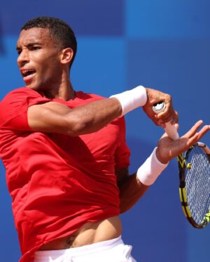 Félix Auger Aliassime Instagram - Passion and pride 🇨🇦❤️‍🔥
R16🔜

#olympics2024 

📸: Clive Brunskill | ITF images via Dubreuil/Kopatsch/Zimmer’