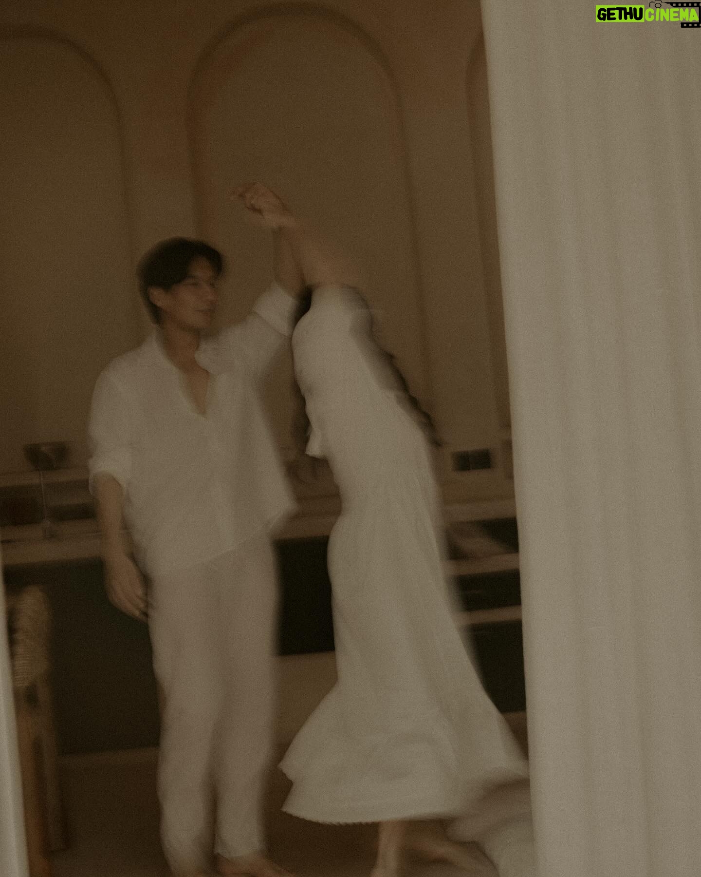 Fendy Chow - 5.4K Likes - The one who never stop making me falling…in love
May this rollercoaster journey of us continue til the day we die..
📸 @inka.bali @bridgitterence