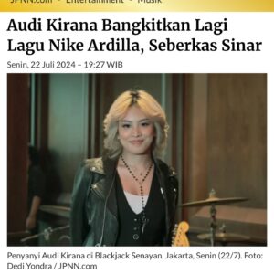 Feni Rose Instagram - 22 Juli kemarin, ketemu sama teman2 media dlm rangka memperkenalkan @audikiranaa dan single terbarunya, sebuah remake lagu Seberkas Sinar yg dipopulerkan Nike Ardilla, ciptaan Deddy Dores.  Dua legend musik di tanah air. 

Sebagai gen Z, khususnya genZ jaksel yg bahasa Indonesianya ber akasen 😅.. ibuk mau memperkenalkan anak ini pd lady2 rocker seniornya dan lagu2 rock Indonesia. 

Sebelumnya @audikiranaa  sdh menulis dan merilis 3 single, yg semuanya bahasa inggris dg sentuhan Rock.  Jadi supaya dia jg semakin menyelami karya2 musisi Indonesia, maka ibuk perdengarkan dia dg bbrp lagu rock Indonesia.  Dan lagu Seberkas Sinar ini salah satu yg nyantol di hati Audi.  Dia bilang, dia suka bgt, menyentuh emosinya dan juga mengingatkannya pd lagu2 Scorpions. 

Lalu kita berencana remake lagu ini, langsung menghubungi keluarga Alm Deddy Dores dan publising nya. 

Kemudian kita rembukan dg om @danielclift  sbg music directornya Audi dan @richardbenhard the producer. 

Nggak ada yg bisa melampaui ke legend an Seberkas Sinar dg Nike Ardilla sbg penyanyinya.  Bahkan @calvindores.28 pun mengisahkan, Nike Ardilla adalah “Seberkas Sinar” nya Deddy Dores,  yg menginspirasi lagu ini. 

Jadi single yg dirilis @audikiranaa ini, adalah sebuah apresiasi thdp karya dan sejarah 2 legend tersebut… dan mencoba menginterpertasikan lagu ini sesuai karakter vocal Audi. 

Ada yg suka atau ada yg kurang cocok, semuanya kita syukuri, Alhamdulillah.  Lewat project ini, anakku belajar juga tentang sejarah 2 legend music tanah air.. sembari terus mengasah kemampuan musikalitasnya. 

Semoga Berkenan .. ❤️ 
Love ibuk2 “ratu gossip” dan besok harga naik. 

Thank you @d_str and team, serta @blackjackjkt dan @ernestsilanoe  untuk support nya di event ini. 

#neposandchroniku