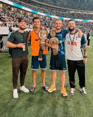 Fergal Devitt Instagram - WWE Superstars 🤝 Spurs Superstars