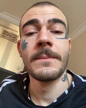 Ferit Yanık Instagram - Ruhunu şeytana satmışlara karşı savaşım..