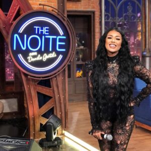 Fernanda Medrado Instagram - CADÊ VOCÊS DANDO OI PRA MEEEEEEEE 👀 @sbtthenoite