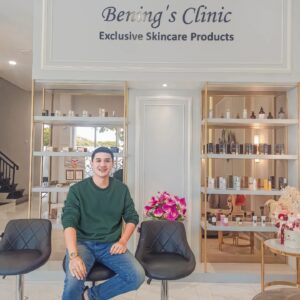 Ferry Ixel Instagram - Selamat menunaikan ibadah puasa buat sahabat2 yg mejalankannya☺🙏
Persiapan mudik lebaran perawatan dulu di BENING'S.. Biar makin OK☺☺
@beningsclinic_pik
@dr.okypratamaa 
@mr_ceremony6 
@septiwulan.28