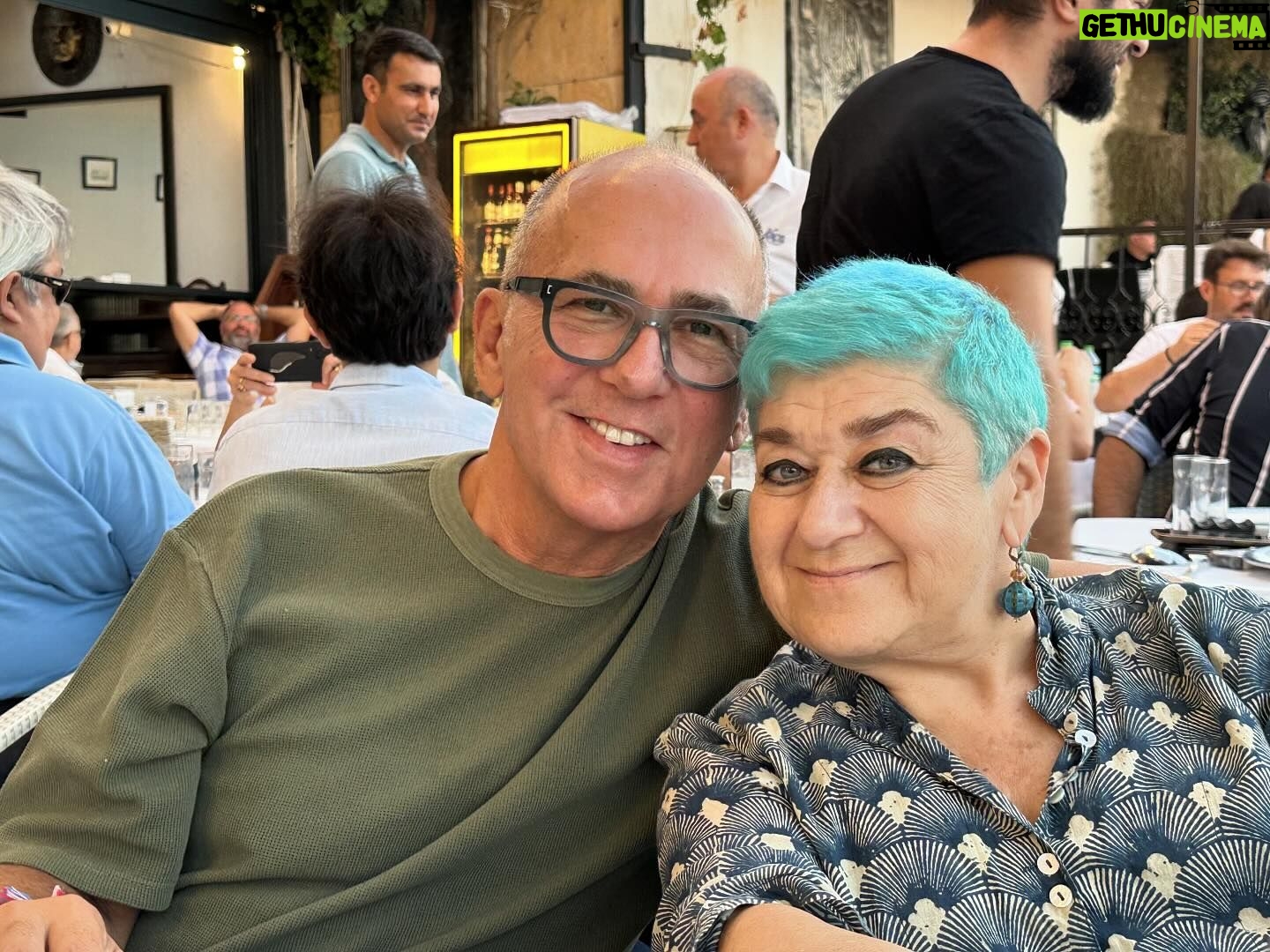 Ferzan Özpetek - 25.8K Likes - “La coscienza di amare ed essere amati regalano tale calore e ricchezza alla vita che nient’altro può portare” (Oscar Wilde). Una cosa è veramente importante nella vita: l’amore dato e ricevuto. Felice Mercoledì (Don Francesco).
@serrafine #saklıyürek #cuorenascosto