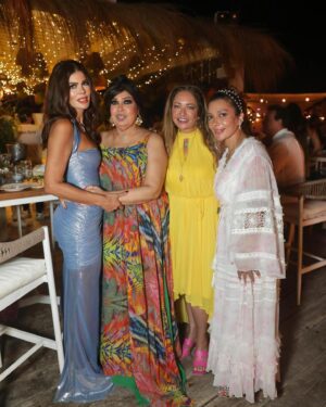 Fifi Abdo Instagram - الف مبرووووك للعروسة يارا عبد الغفار و العريس ابراهيم الشرقاوي ربنا يسعدكم و يهنيكم و الف مبرووك لحبيبتي الدكتورة شريفة ابو الفتوح عقبال ما تفرحي باولادهم ان شاء الله. بحبكم ❤️❤️❤️❤️❤️