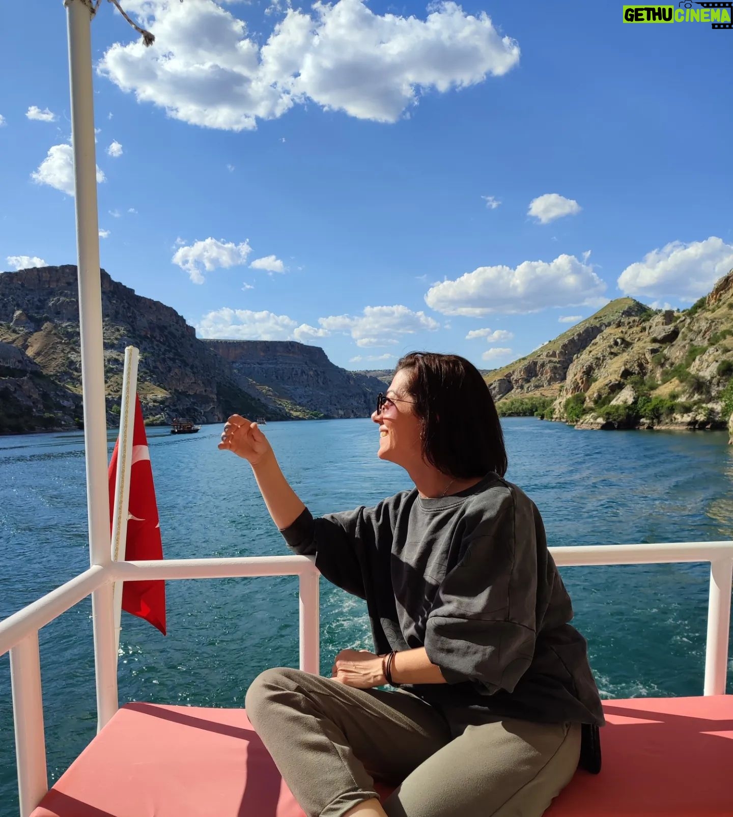 Filiz Ahmet - 6.5K Likes - Cruisin through the time on the river Euphrates 🍀
Fırat nehri üzerinde zamanda yolculuk 💫
#fırat #euphrates