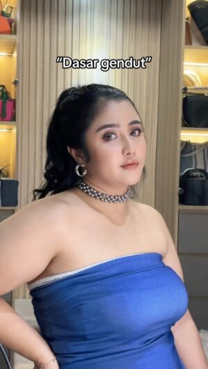 Fitria Rasyidi Instagram - Iya-iya maap ya 🙏🏻