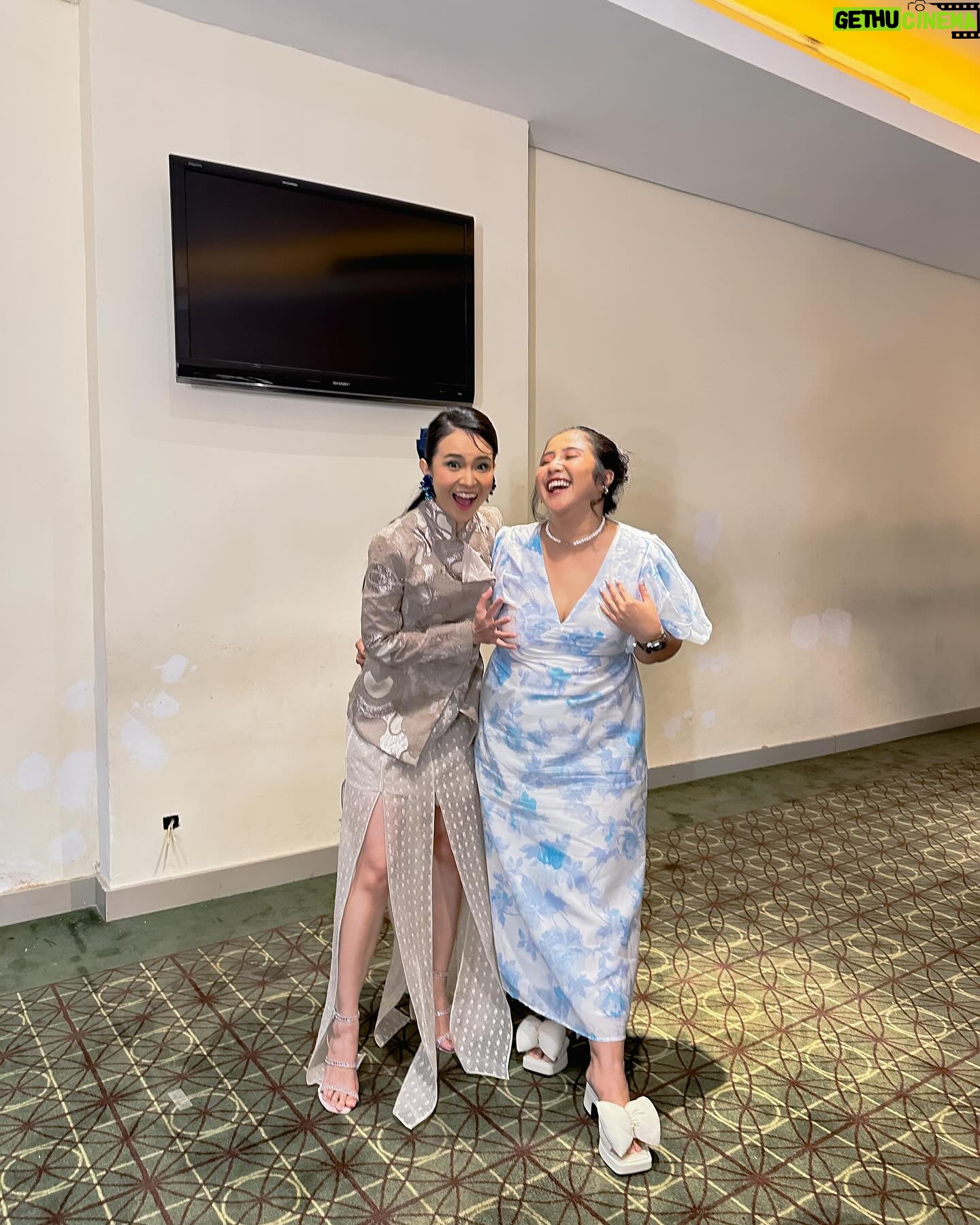 Fitria Rasyidi - 10.8K Likes - Sabar ya niss 🥹aku #teamNisa walaupun aku terlihat seperti Rani pada malam itu.. Satu Kata utk Film ini Raniiiiii Gateliiii!!! 🤬🤯😤 bagus banget filmnya banyak kejutan2 pas di scene2 tengah sampe ending! 🫣
Bangga aku padamu MICIII PETJAHHH 🔥🔥🔥 @michelleziu ❤️