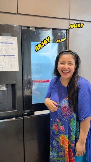 Fitria Rasyidi Instagram - Akhirnya kelar juga per dramaan kulkas skrg waktunya unboxing hehe 🤭🤗 ingat ya pelajaran mengenai kulkas harus ukur sedetail mungkin berapa2nya dan pastiin ada space kiri kanan buat bukaan kulkas biar bisa kebuka lebarrrr 😜

Tinggal ngisi perisian kulkas.. soon klo ada rezeki kita belanjaaa!!! 😂