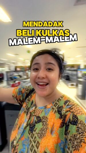 Fitria Rasyidi Instagram - Niat hati gue pengen kasih surprise ke suami, malah gue yg di kasih surprise, perkara kulkas gue ngambek bgt sama suami, kira kira ada yg tau gak kenapa gue ngambek? 😢😩

#fitriarasyidi #cimit #madkucil #rumahtanggakumit
