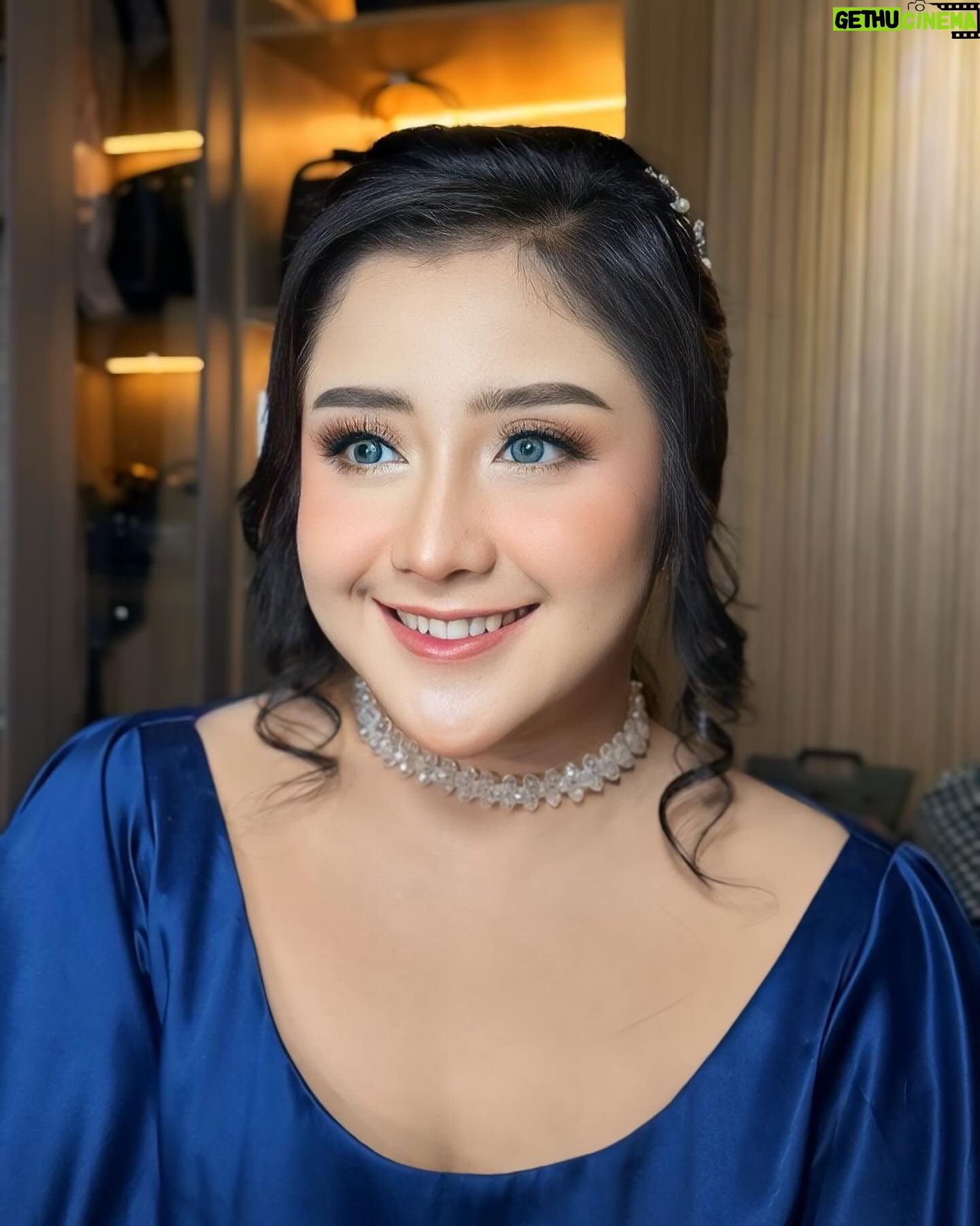 Fitria Rasyidi - 17.1K Likes - Saya gendut.