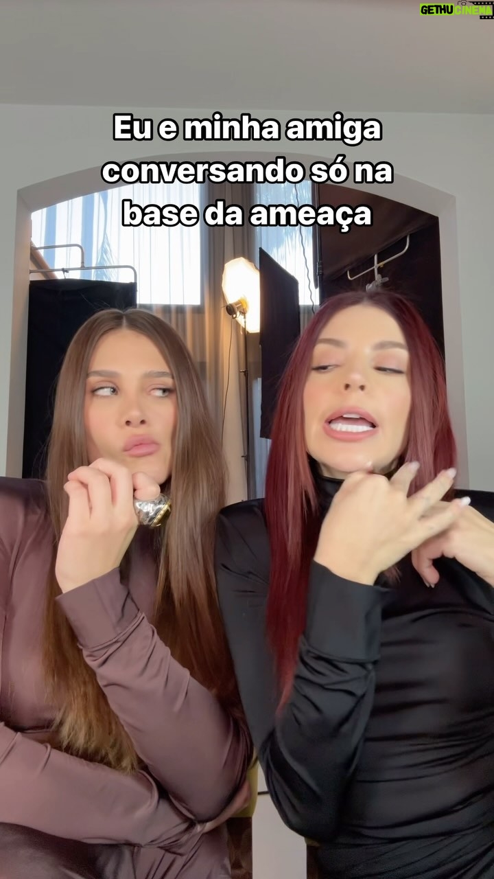Flavia Pavanelli - 95K Likes - você e quem?