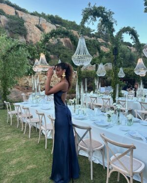 Flora Coquerel Instagram - She said YES 🤍
Je te souhaite un amour aux mille couleurs, infiniment grand et éternel ma @malikamenard14 💍