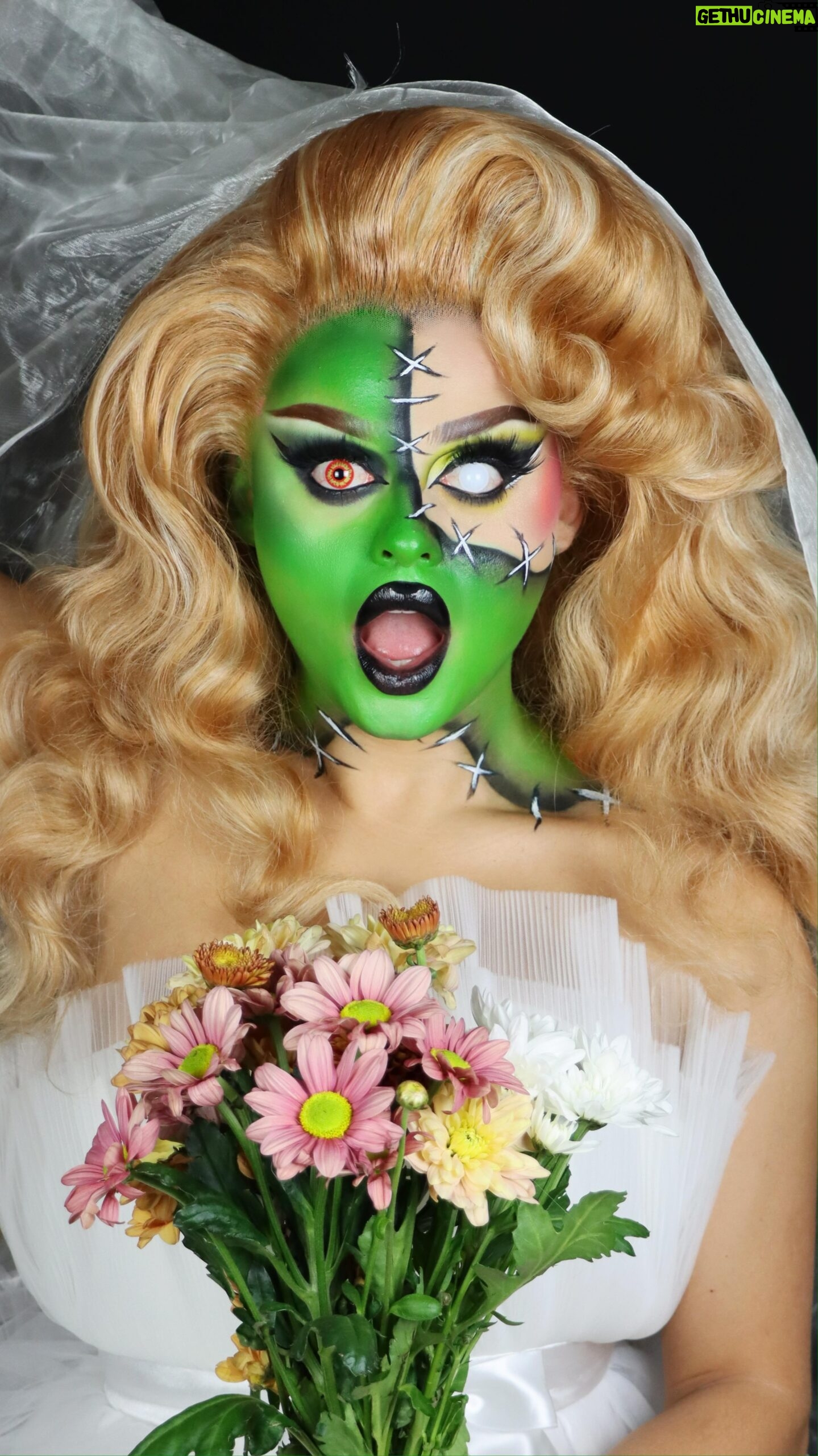 Fontana - 3.3K Likes - On Halloween we donāt get cute, we get drop-DEAD gorgeous! šĀ What Monster is your favorite? #NYXCosmeticsNordics challenged me to do a monster look ā do you dare to drop a like? š
Full face @nyxcosmetics, products used:
Plump right back primer
Canāt stop, wonāt stop foundation - Buff
Canāt stop concealer - soft beige
HD Studio finishing powder - translucentĀ
SFX Cream Colour face and body Palette
Ultimate colour eyeshadow paletteĀ
Highlight and contour pro palette
Jumbo pencil - milk and black bean
Epic ink eyeliner - black
Lift N snatch brow tint - ash brownĀ
Micro brow pencil - espresso
Fat oil lip drip - my main
Slim eye pencil - black
Epic wear liquid liner - whiteĀ
Matte finish makeup setting spray
#NyxCosmetics
#NyxCosmeticsxUniversalMonsters
@nyxcosmetics @nyxcosmeticsnordics