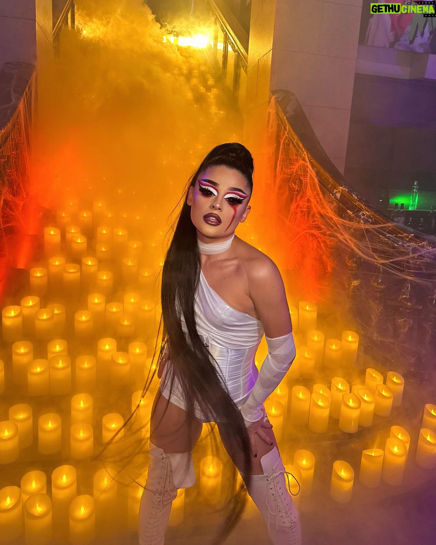 Fontana - 4K Likes - Trick or treat? 😈👻 Thanks @nyxcosmeticsnordics for the most amazing Halloween Party ever for bringing the icon @liltunechi !!! to the stage 🖤
@nyxcosmetics #nyxcosmetics #nyxprofessionalmakeup #nyxcosmeticsxuniversalmonsters #fontana