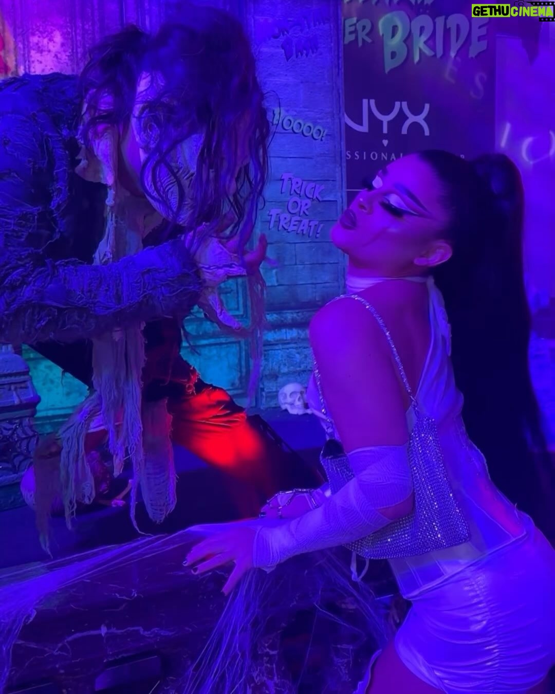 Fontana - 4K Likes - Trick or treat? šš» Thanks @nyxcosmeticsnordics for the most amazing Halloween Party ever for bringing the icon @liltunechi !!! to the stage š¤
@nyxcosmetics #nyxcosmetics #nyxprofessionalmakeup #nyxcosmeticsxuniversalmonsters #fontana