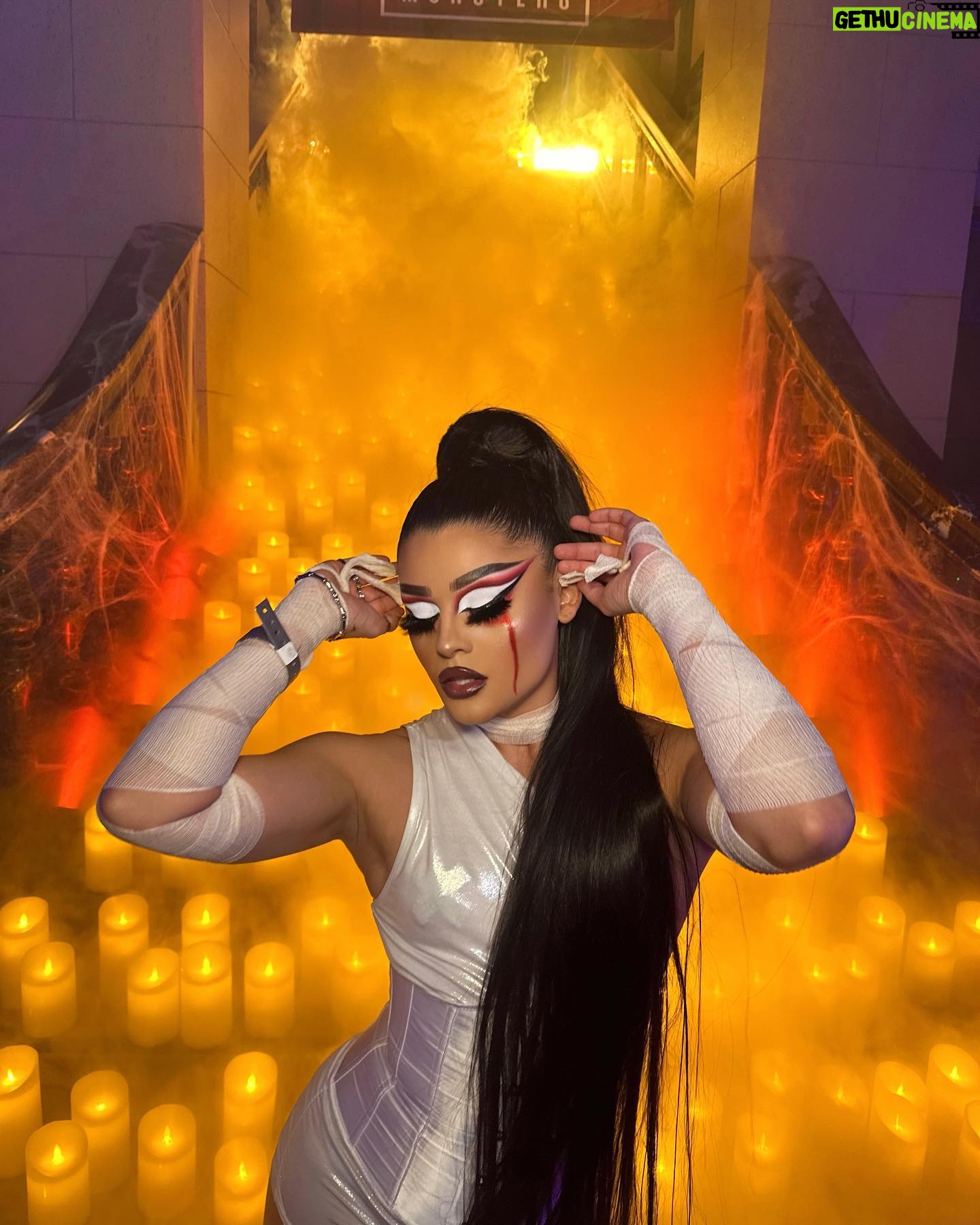 Fontana - 4K Likes - Trick or treat? 😈👻 Thanks @nyxcosmeticsnordics for the most amazing Halloween Party ever for bringing the icon @liltunechi !!! to the stage 🖤
@nyxcosmetics #nyxcosmetics #nyxprofessionalmakeup #nyxcosmeticsxuniversalmonsters #fontana