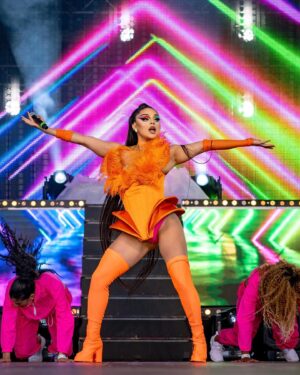 Fontana Instagram - THE FONTANA SHOW 2.0 👽

I’d like to thank my fans who came and shouted loud! 😍 HUGE thanks to my fantastic crew (my friends!) for supporting me and helping me since day 1 🖤

HUGE thanks to my beautiful dancers @lidianabarros_cirkussamba @pahcavalcante_ @thaliagoncalvessimas @thassisousa 🇧🇷💚

Outfits: @thepeterenglund 
Hair: @hairbyhugofreitas 
Boots: @by.lanay 
Wings: @wsdesign86 

Photos 1 & 3: @farshid_nasrabadi 
Photos 6 & mid-10: @fotografamandawilhelmsson 
Photos 9 & up and low-10: @fotografaviajante 
Videos 4 & 8: @dalis88 

#fontana #thefontanashow #stockholmpride #glamspäck #pride #lovewins