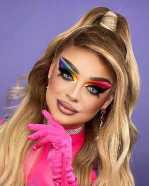 Fontana Instagram - Happy Pride Stockholm!!! 🏳️‍🌈 I had the honor of creating @kicks.se pride look this year 😍🥳 find the full tutorial at kicks.se and don’t forget about tagging us! 🥰

(Paid partnership with @kicks.se)
#stockholmpride #fontana #kicks #moreofyou
