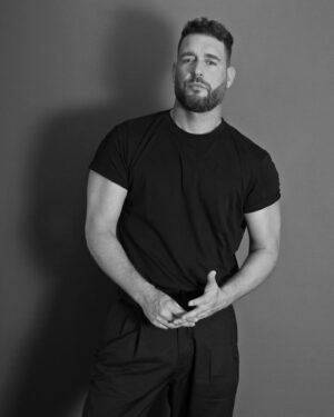 Fran Antón Instagram - Nuevas fotos con @artphoto_dancer_models_asensio
Muchas gracias por la sesión.

#actor #director #model