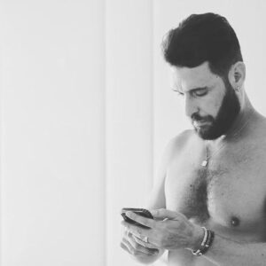 Fran Antón Instagram - Rodado de @tommy_estudio_fotografia 

#blackandwhite /#robados