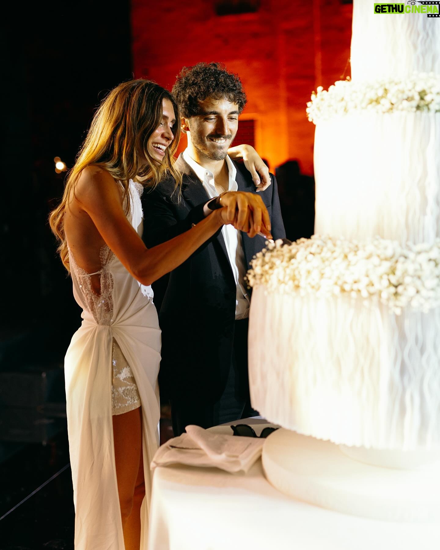 Francesco Bagnaia - 117.5K Likes - A tutti coloro che hanno sognato insieme a noi, grazie dal profondo del nostro cuore.
Con amore, Dudi e Pecco