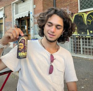 Francesco Serpico Instagram - proviamo anche con dio, non si sa mai. 

Ornella Vanoni
