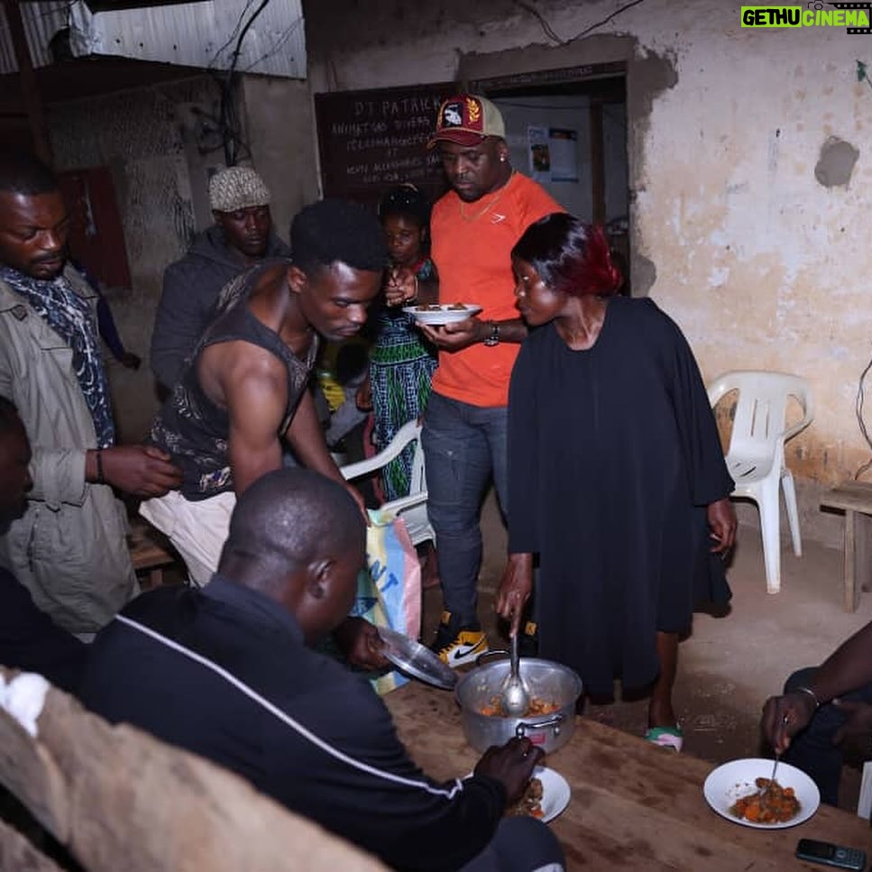 Francis Ngannou - 275.2K Likes - Had a great time being back in the village in Batie ππΏβ€οΈπ¨π²