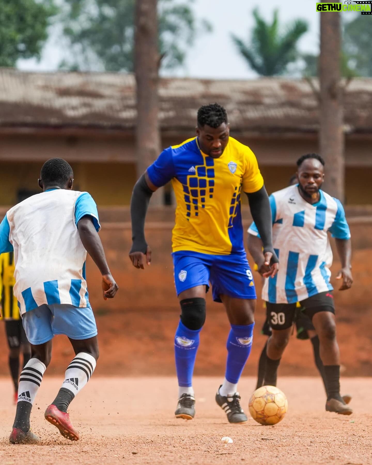 Francis Ngannou - 0.9 Million Likes - Enjoying my time back home, playing football β½οΈ and enjoying life βπΏ @sablefcdebatie