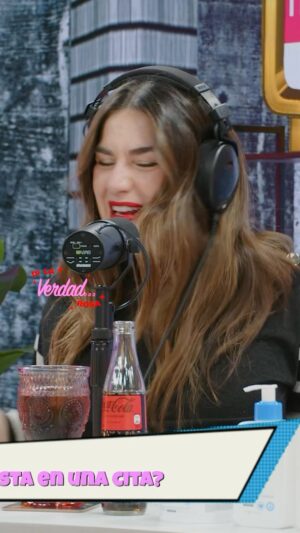 Francisca García-Huidobro Instagram - Que te haría salir corriendo en una cita ???😱🩷
Los comentarios que nos han enviado  de este capítulo ,han sido a otro nivel!!!
A gusto de varios…. el mejor capítulo hasta ahora !!!
Leemos todos lo que nos escriben !!!
🌹Para los q no lo han visto aún ,se llama “esta mala la calle “ 🌹
🌹Por Spotify Di la verdad rosa 
🌹 por YouTube desde el canal @somosyuly 
Les mandamos un beso gigante 💋y gracias a la comunidatt hermosa que estamos armando 🌹