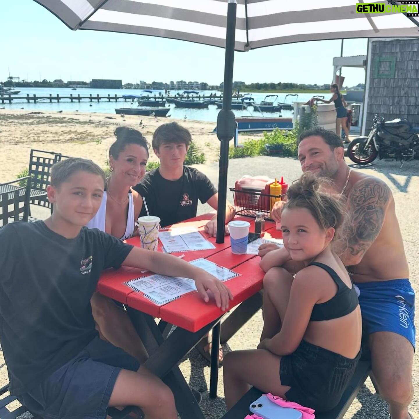 Frankie Edgar - 2.2K Likes - Sunday adventurers with the fam!