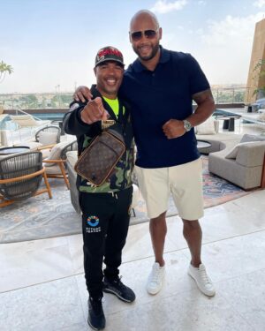 Frazer Clarke Instagram - I mean there’s experiences and then there’s times like these there just different it was my absolute pleasure and honour to today meet hall of fame promoter Bob Arum amongst speak all day about the undisputed fight that I’m still no closer to picking a winner … all in a days work !! Loving every second of it out here with the @skysportsboxing team learning so much about life on the  other side of the ropes with such amazing people 👌🏾