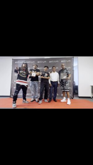 Fredro Starr Instagram - @onyx_hq and @astrumtechusa global tech company collaborate with the best sound in headphones, coming soon!! s/o @bagtalk_ice  #onyx93