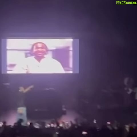 French Montana - 399.9K Likes - FIRST STOP CT WAS EPIC 🌊 LOVE YALL !
GOTTA SEE IT TO BELIEVE IT B-SIDE TOUR . MARYLAND SILVER SPRING TONIGHT .
@myfabolouslife @fivioforeign_8fs .
