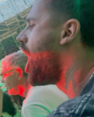 Frohner Fecó Instagram - A Coldplay koncertje nem csak egy sima koncert.Inkább egy edukatív tartalmi est a szeretetről ,ami miatt pont életem egyik top koncertje.✨✨✨🤍🤍🤍🤍🤍🤍