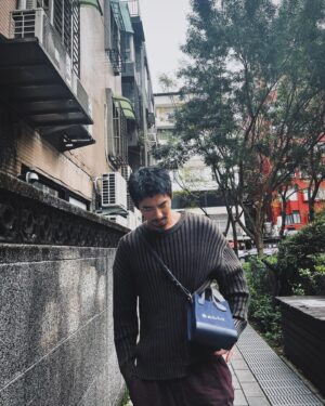 Fu Meng-Po Instagram - 情人節快樂🥰&
開工愉快😇&
週末記得看商魂🥸
