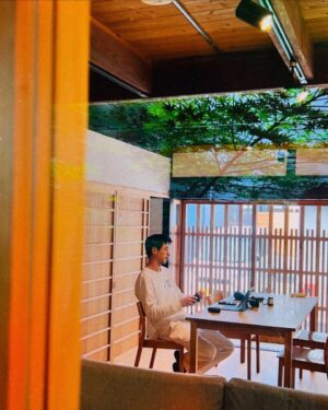 Fu Meng-Po Instagram - 夢想中的工作室即將完成🥹
等待孩子出生的日子裡，
決定啟動醞釀已久的計畫。

想知道沒有角色驅動，
創作會走去哪裡？
要怎麼創作？
本我現在是如何觀察事物？
對眼前的世界是什麼感受？
想整理，想挖掘，
雖然極有可能只是一場自我的玄學探討，
但還是想在漩渦裡轉一下。🎉