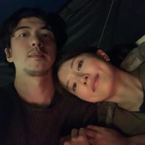 Fu Meng-Po Instagram - 2013年我們認識了彼此，
今年是在一起的第11年，
謝謝這些年所有的包容與呵護，
謝謝我們一起經歷過的那些大喜大悲，
謝謝所有的歡笑與爭吵，
謝謝妳，讓我有機會學習愛。

而今天是我37歲生日，
藉此想跟大家分享一點喜悅，
就是⋯
我除了成為人夫，還要成為爸爸了。
說不緊張絕對是騙人的，
但接下來的事，接下來再說吧，
這幾年學會的就是不要預設太多，
一切都是最好的安排。

謝謝所有的所有，
也祝大家平安喜樂。

昨天算是第一個母親節吧？
可以一起祝安安母親節快樂嗎？
😆