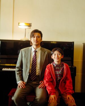 Fujii Kaze Instagram - Michi Teyu Ku (Overflowing)💧thankful for being a part of this amazing project and the love y’all are showing for it.♡ 🎥by @tomoymd (except the last 4)