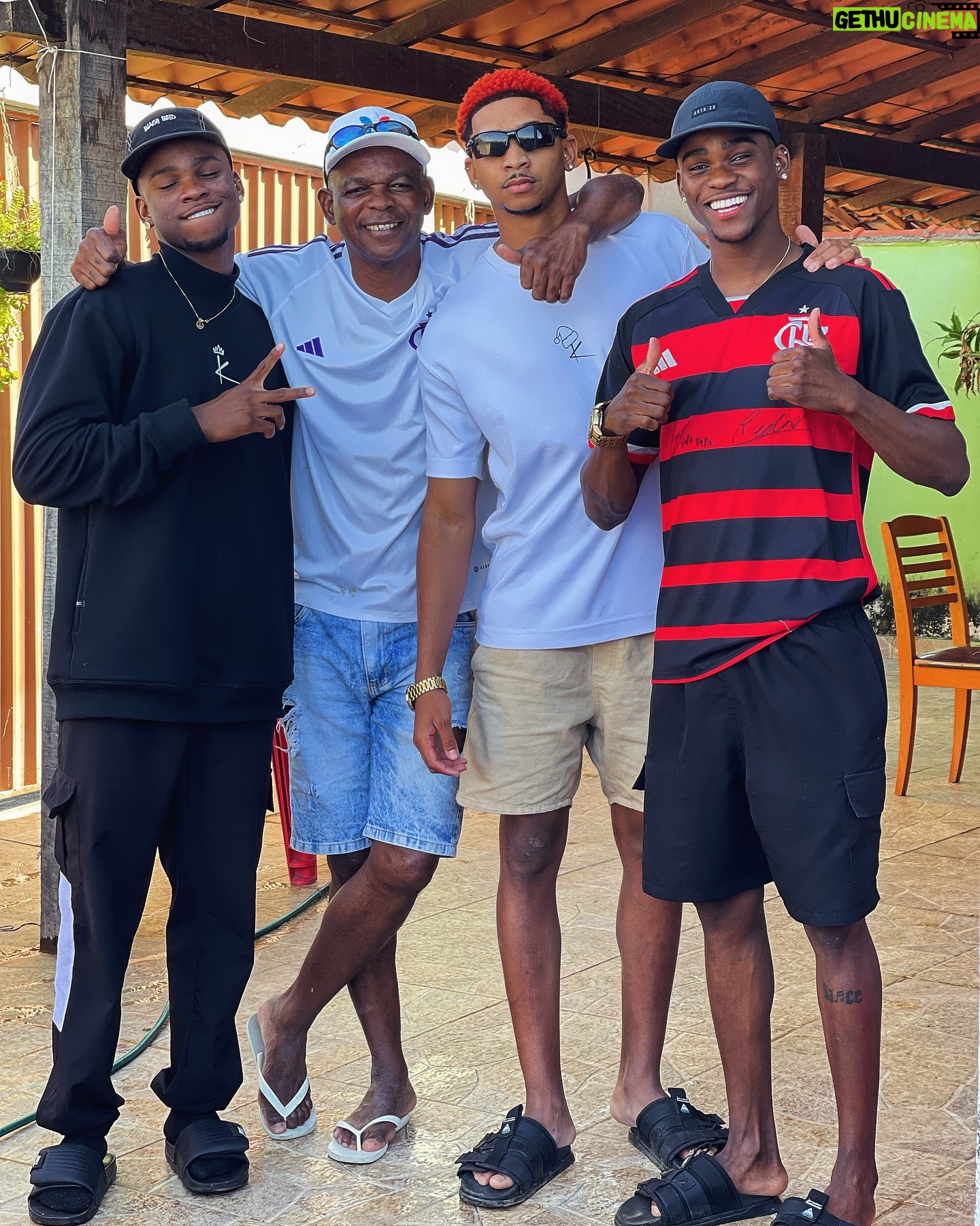 Fumassa Alves - 7.5K Likes - Feliz dia dos pais seu doido ❤️