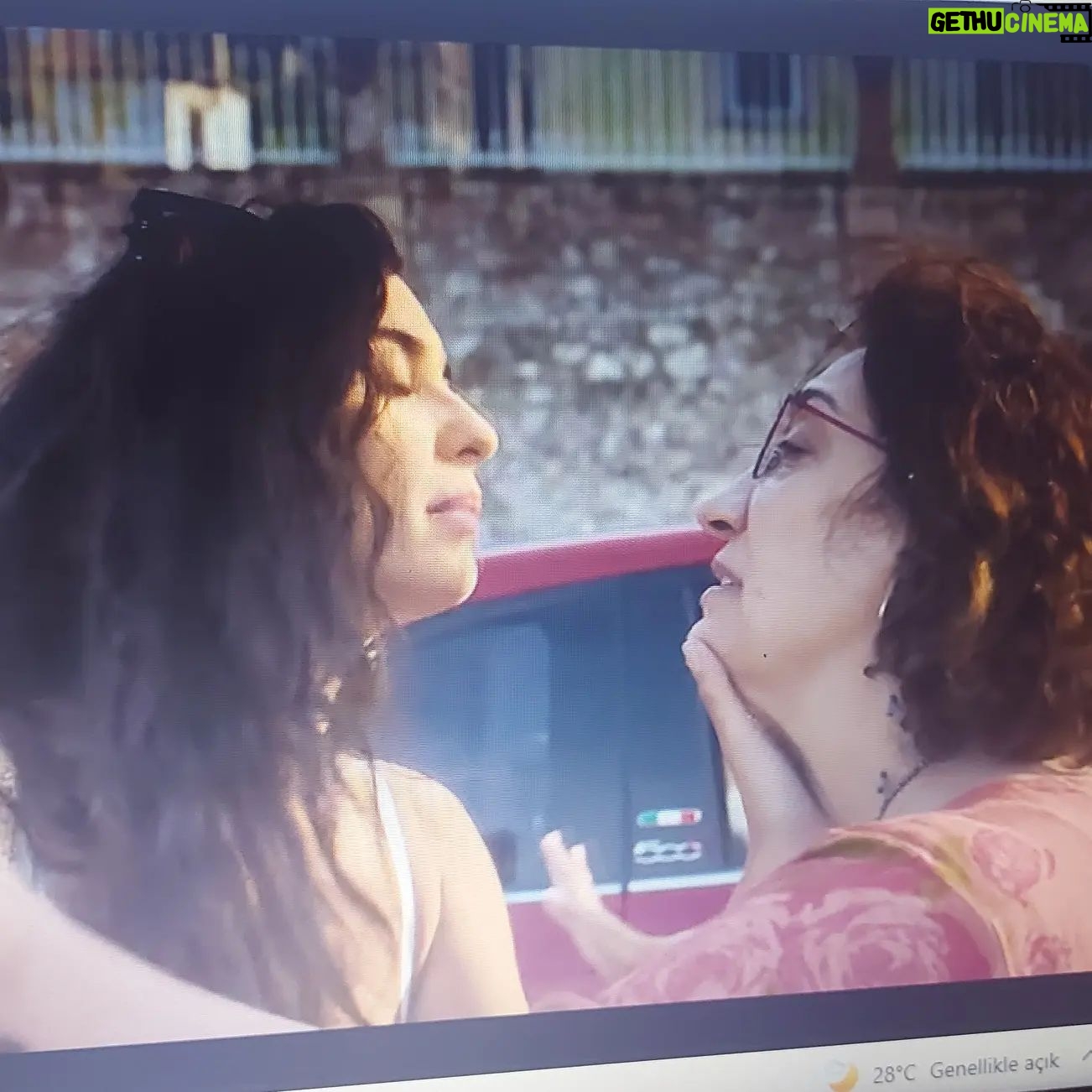 Füsun Demirel - 2.5K Likes - @netflixturkiye @ogm.pictures @anotherselfdizi @nimetatasoymenajerlik @nuranevrensit 🥰
@burcu.alptekin 🥰@erdem.tepegoz 🥰
#ayvalıksokakları #cundaadası #2023