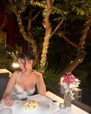Gabriel Guevara Instagram - Happiness 🏝️☀️💕
@asiagardens