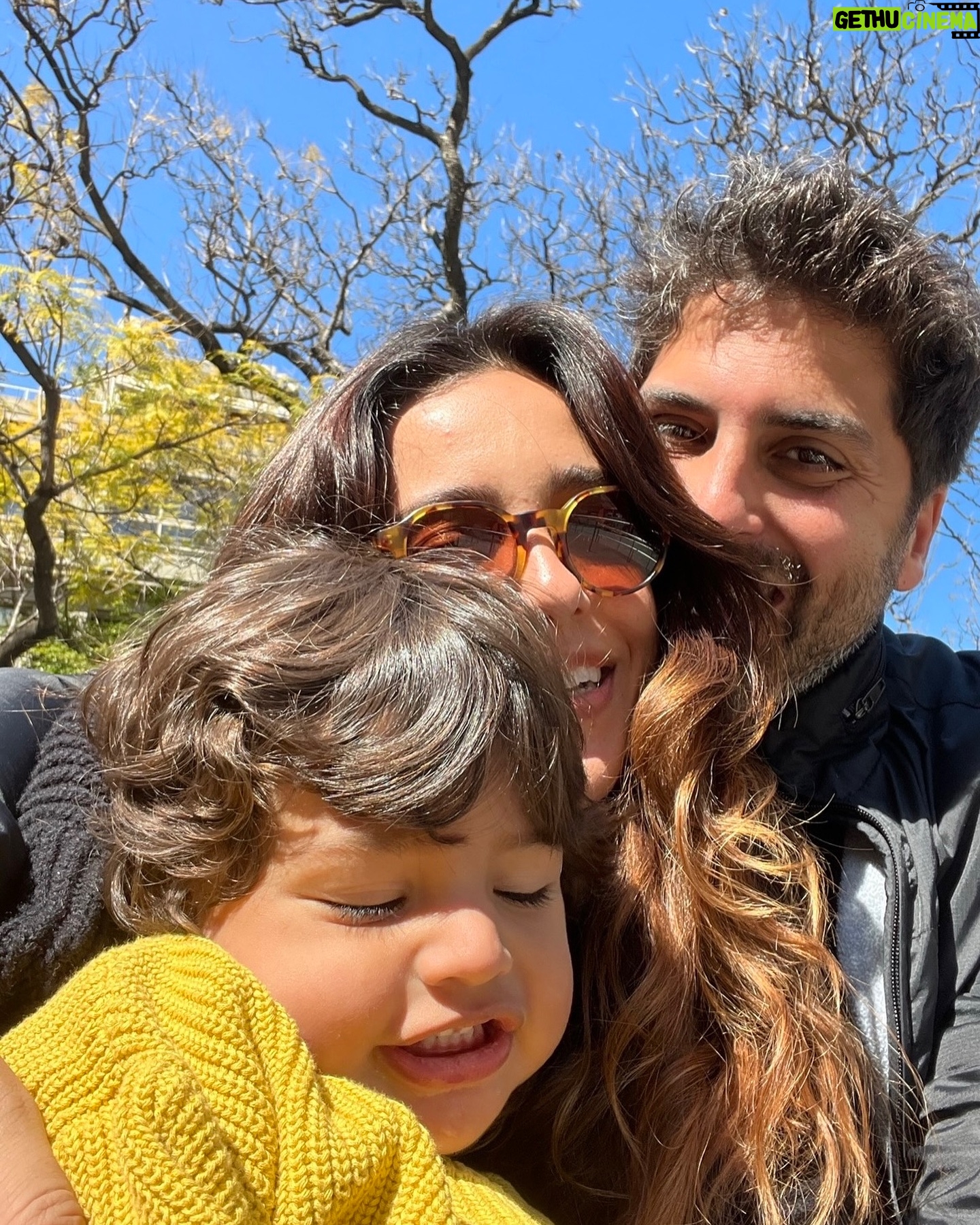 Gabriel Louchard - 885 Likes - Hoje Ć© dia da Nati!!!
Quando se fala de ser humano, logo pensoā¦..
TÔ!!! Não vou nem tentar porque não vou conseguir escrever um texto a sua altura, mas vou encomendar um pro Cortella e depois posto.
Só posso dizer que ela Ć© a melhor pessoa do mundo!! Linda, inteligente, parceira, fod***!! TĆ”ā¦. e um pouquinho geniosa.
Nana, que você voe cada vez mais alto! Parabéns por tudo que você é!! Eu e Telecoteco te amamos!!!