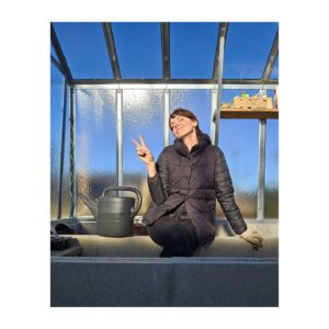 Gabriela Lašková Instagram - • Tohle byl tak bezvadný víkend, že si ho tu musím stihnout uložit. Fakt bezvadný a tolik potřeba! ✌🏻

Relax, manželé spolu, knížka, divadýlko, rodina, zahrada, slunce.

#bezvadnyvikend