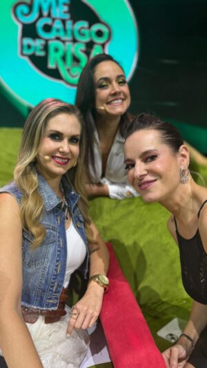 Gabriela Platas Instagram - Este fue el día de “lleva a tu amiga al trabajo” nos divertimos muchísimo con tu visita @ingridmartz