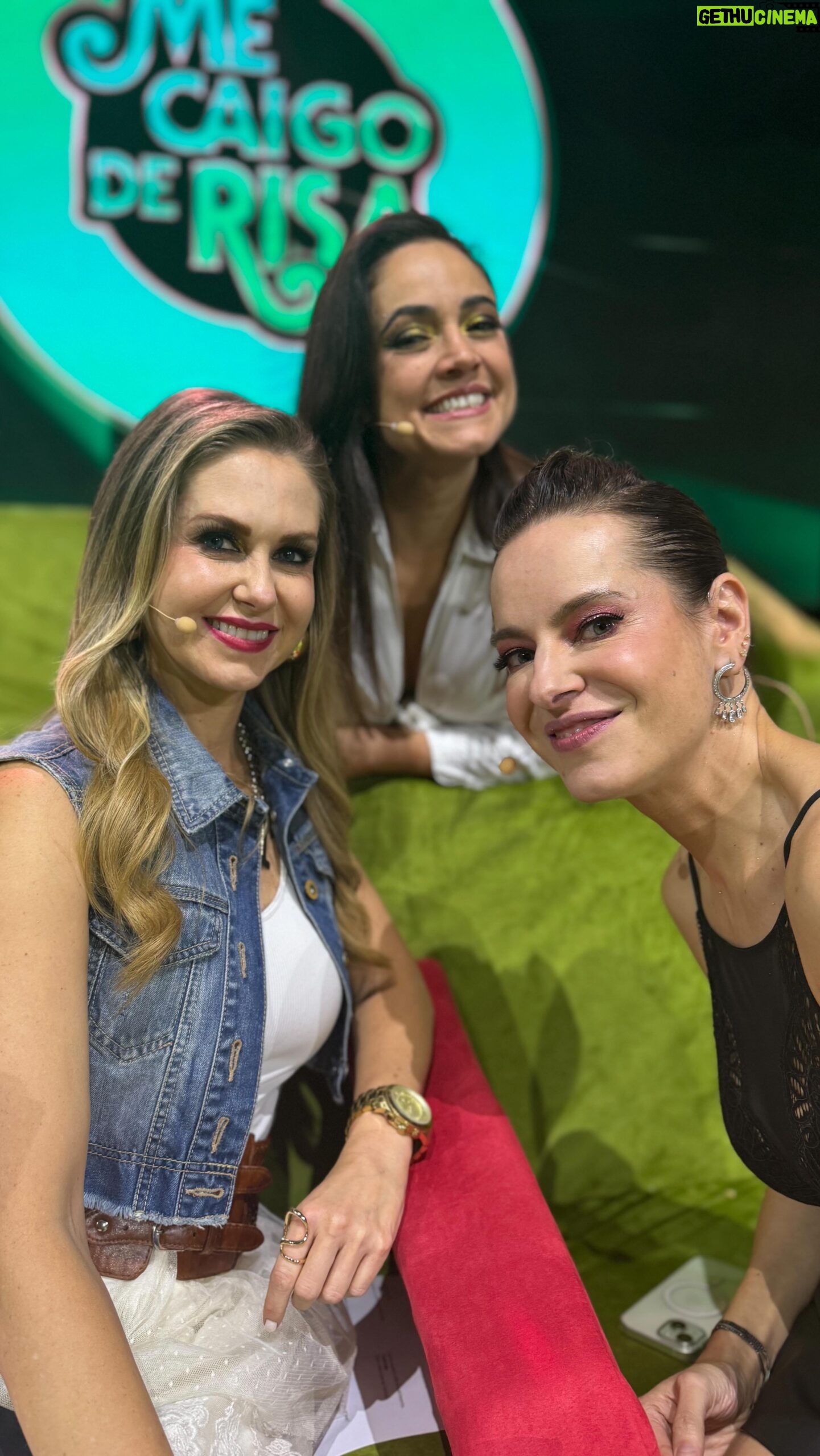 Gabriela Platas - 1.4K Likes - Este fue el día de “lleva a tu amiga al trabajo” nos divertimos muchísimo con tu visita @ingridmartz