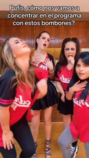 Gabriela Platas Instagram - Imposible concentrarse verdad? @gabyplatas @segura_jessica @arialbarranl 🤪🤪🤪